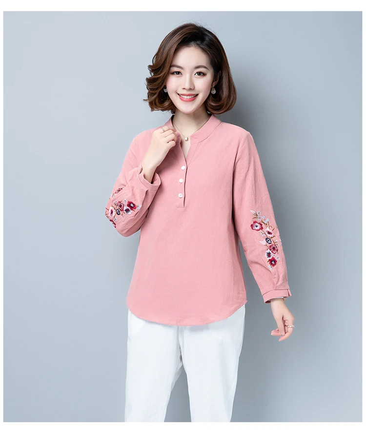 تي شيرت نسائي طويل من القطن والكتان لربيع وخريف طبقة أساسية قابلة للتنشيط للأمهات في منتصف العمر بتفاصيل زر على شكل حرف V #4