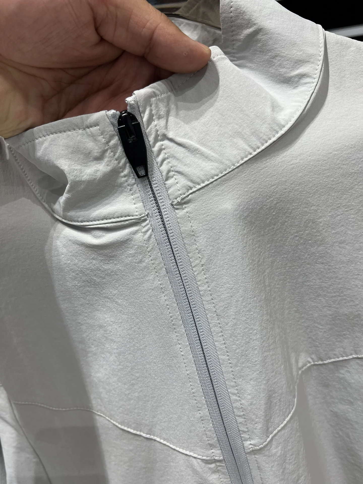 

New Men's Outdoor Windproof Water-Resistant Lightweight Qui-Dry Collared Jaet Loose Casual Thin Outerwear for Autumn