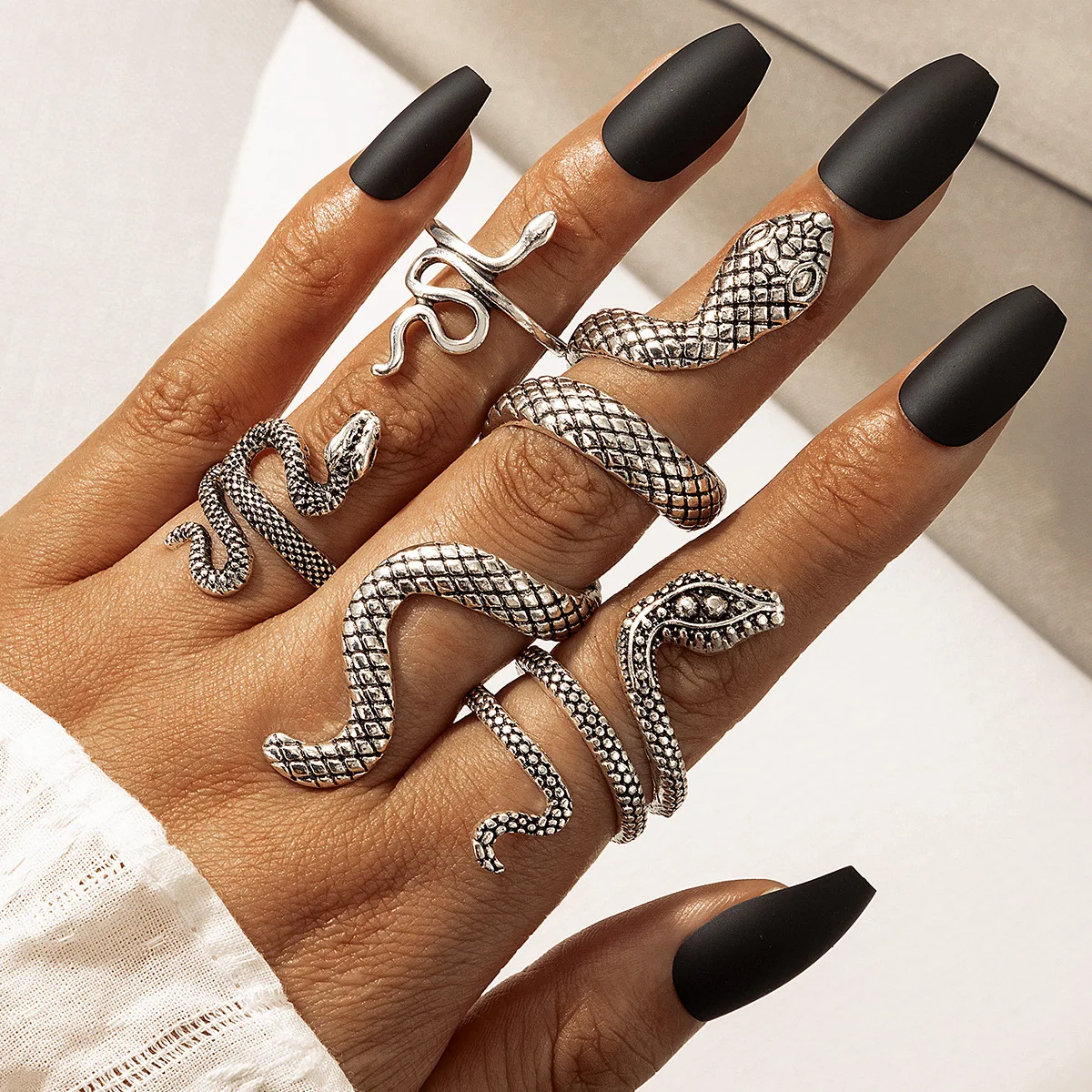 Silver Color Rings Couples Accessories Fashion Punk Vintage Simple Winding Long Snake Rings Set Women Adjustable Finger Jewelry