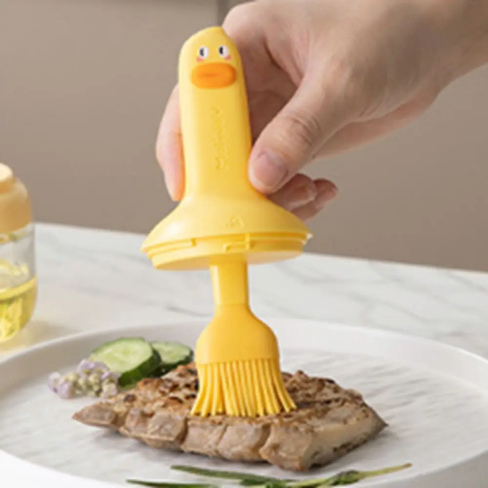 Easy to Clean All-in-One Cartoon Oil Brush High-value Food-grade Kitchen Oil Brush Silicone Oil Bottle Barbecue