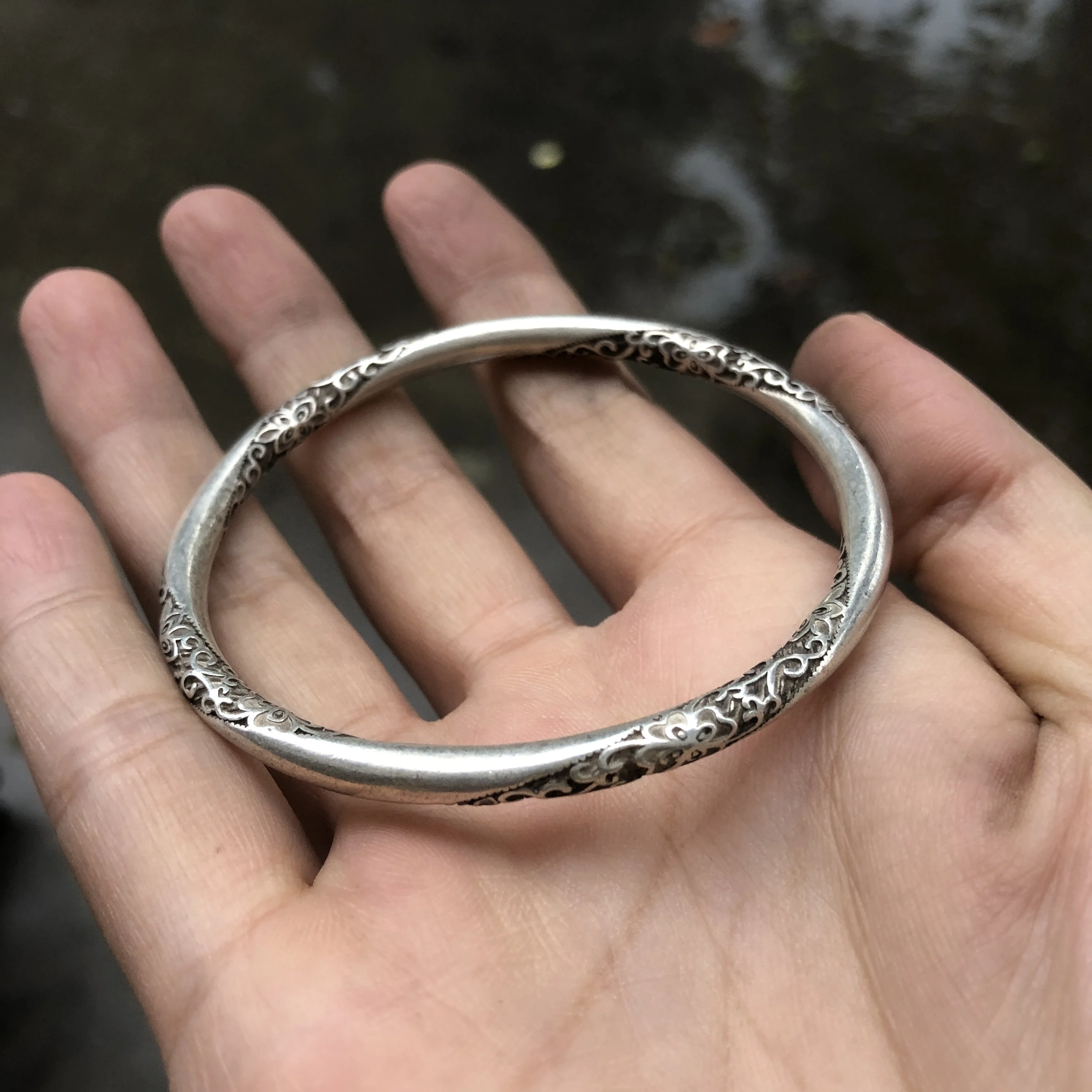 Vintage Tibetan Silver Tone Closed Bangle Bracelet, Full Carved Scroll Floral Pattern Retro Ethnic Round Tube Women Jewelry Gift