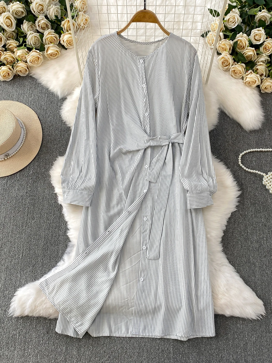 SuperAen Camisa larga holgada de estilo coreano con cuello redondo y rayas de gran tamaño, vestido de un solo pecho con cintura con cordones de diseño informal de otoño