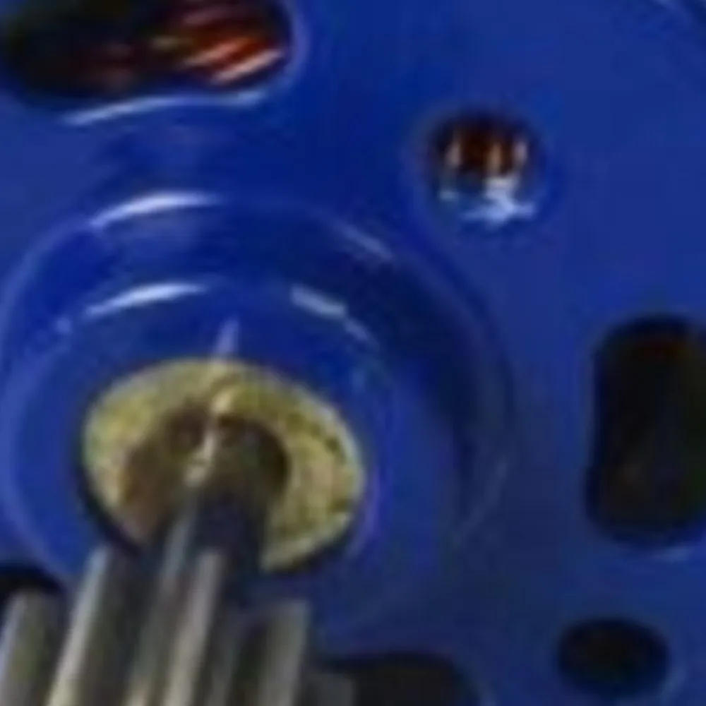 

Запчасть для радиоуправляемых моделей Heng Long 1/16: синий мотор 380 Ultimate II, коробка передач TH00631