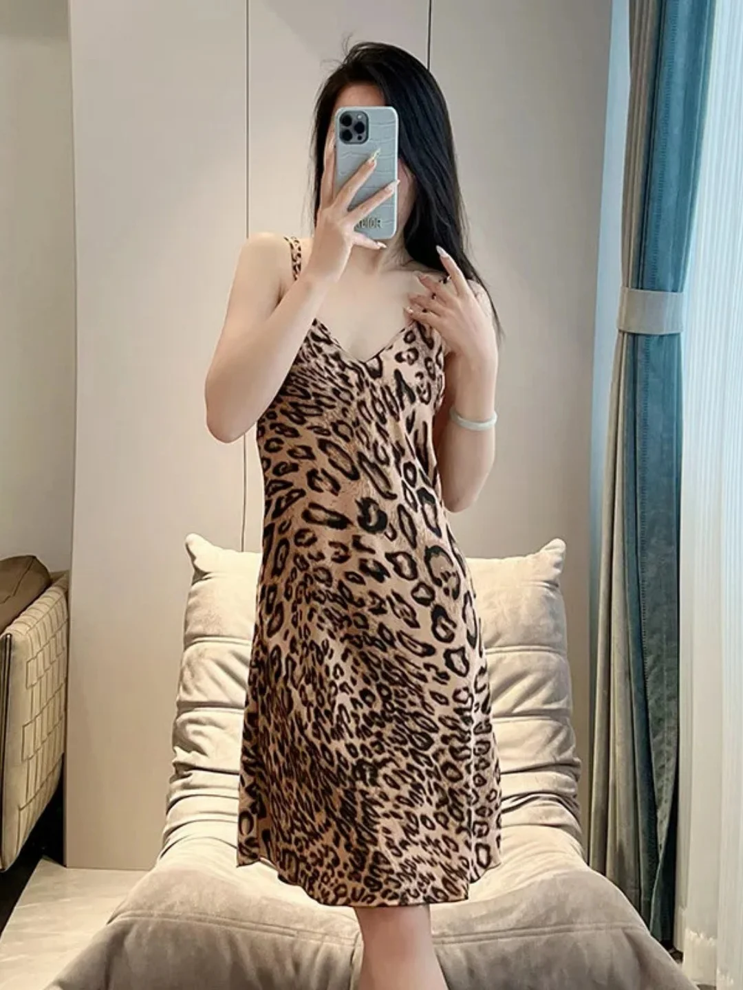 

Summer Thin Ice Silk Leopard Print Sleep Dress V Neck Sleeveless Cross Back Strap Home Clothes for plus Size Women
