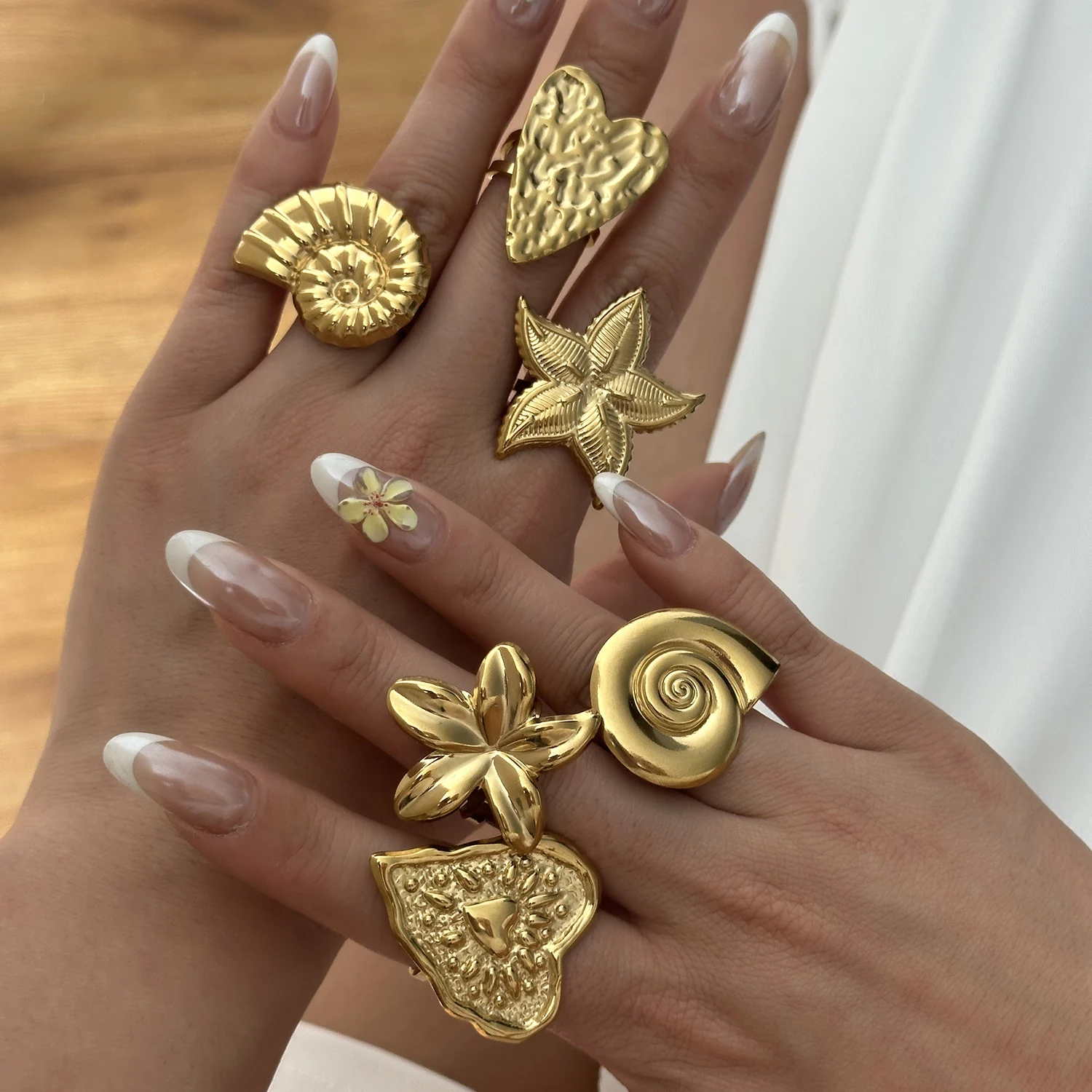 Übertriebener geometrischer Herz-Offenring für Damen, Edelstahl, vergoldet, Seestern-Muschel-Ring, Sommerparty-Schmuckgeschenke – Detail 2