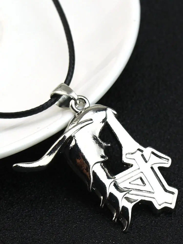 Collier de masque en métal Anime Wiltshire ach Ulquiorra Cifer, pendentif de masques cassés Kurosaki Ichigo, tour de cou en métal, cadeaux GérCosplay