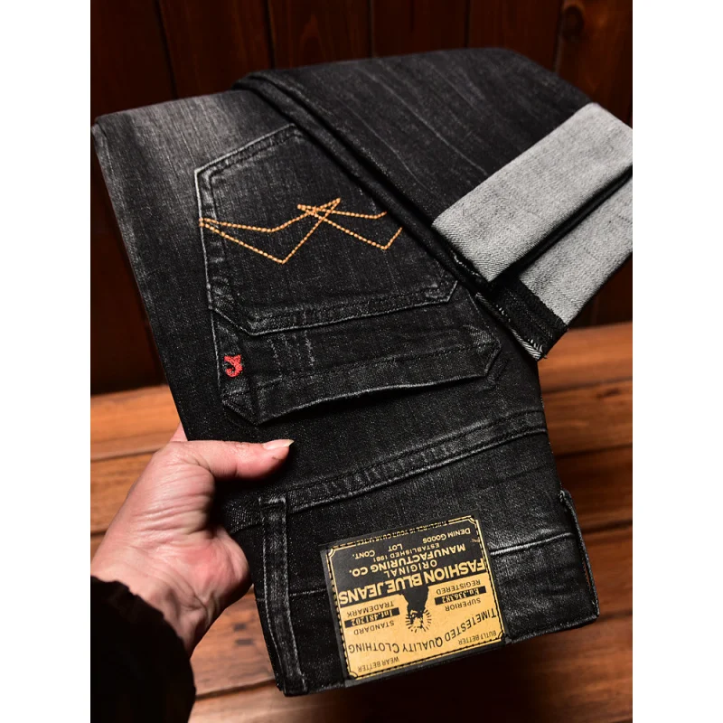 Jeans neri nostalgici retrò di fascia alta da uomo stile primaverile e autunnale slim fit piccoli pantaloni elastici versatili alla moda a tubo dritto