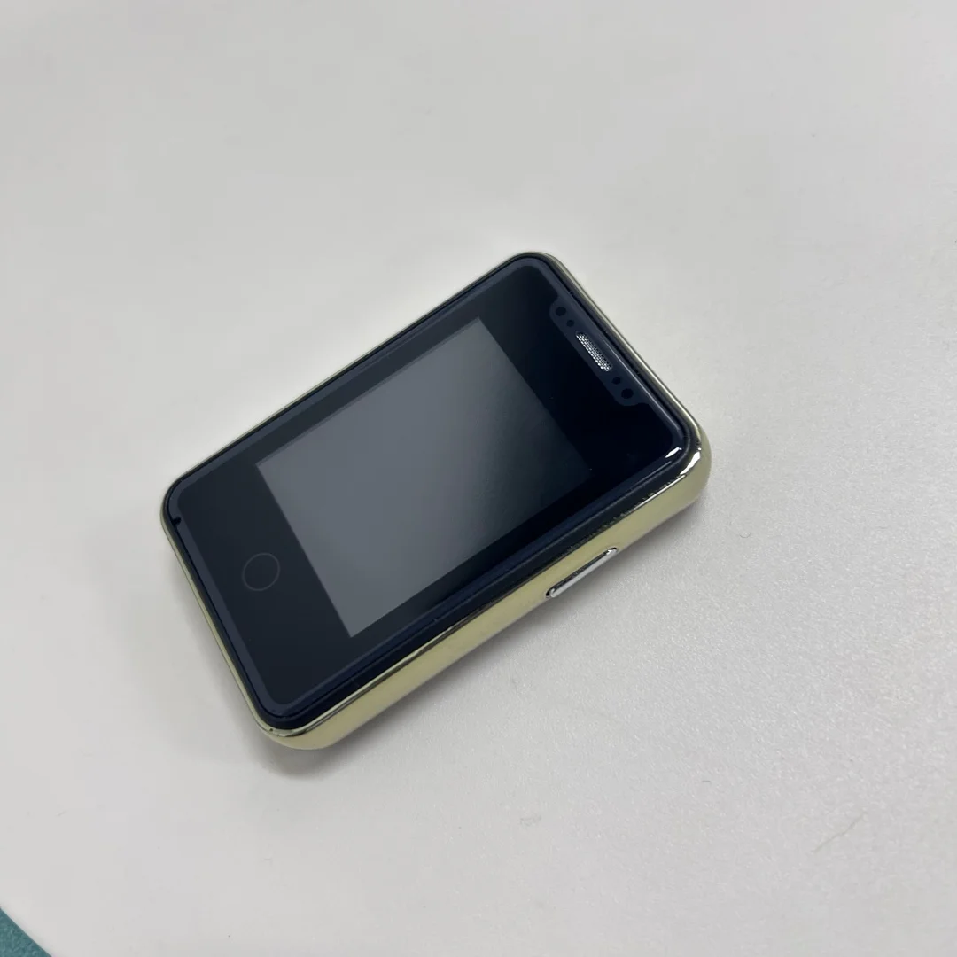 8XR Super Mini Smartphone 1.77inches Touch Display 2G GSM Mobile Phone Wireless Dialer Small Phone SMS Multimedia CellPhone