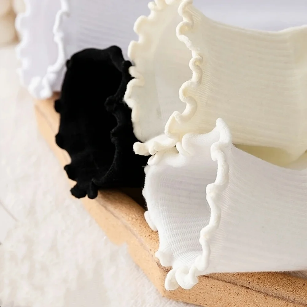 5 Pairs /Lot Socks for Women Ruffle Middle Tube Ankle Short Breathable Black White Set Spring Autumn
