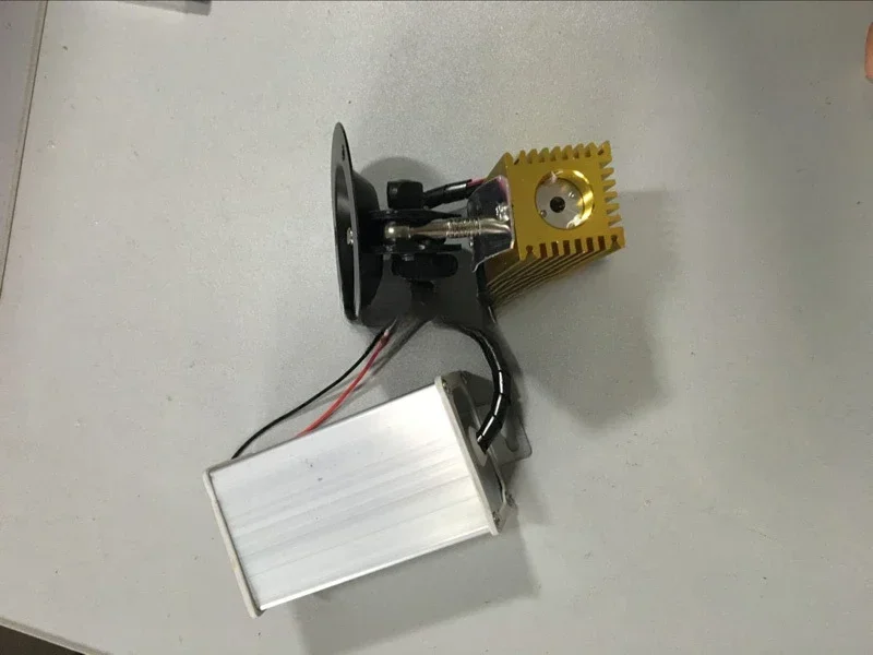 

Prop 100mw green laser launcher for escape room game, suitable for escape party supplies.