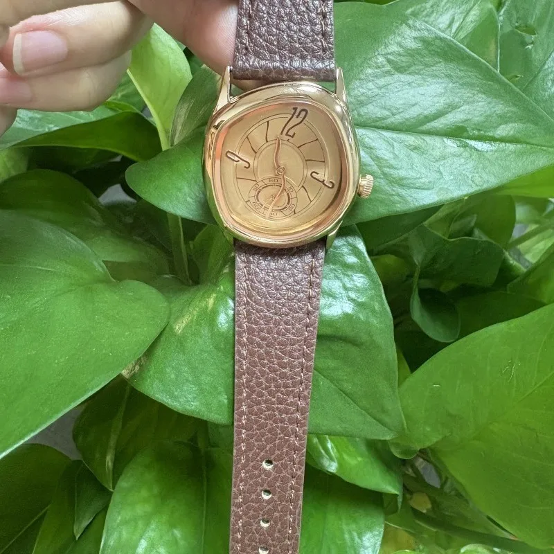 Newly designed uniquely twisted original watch for women and men unisex watch niche design leather strap quartz wristwatch