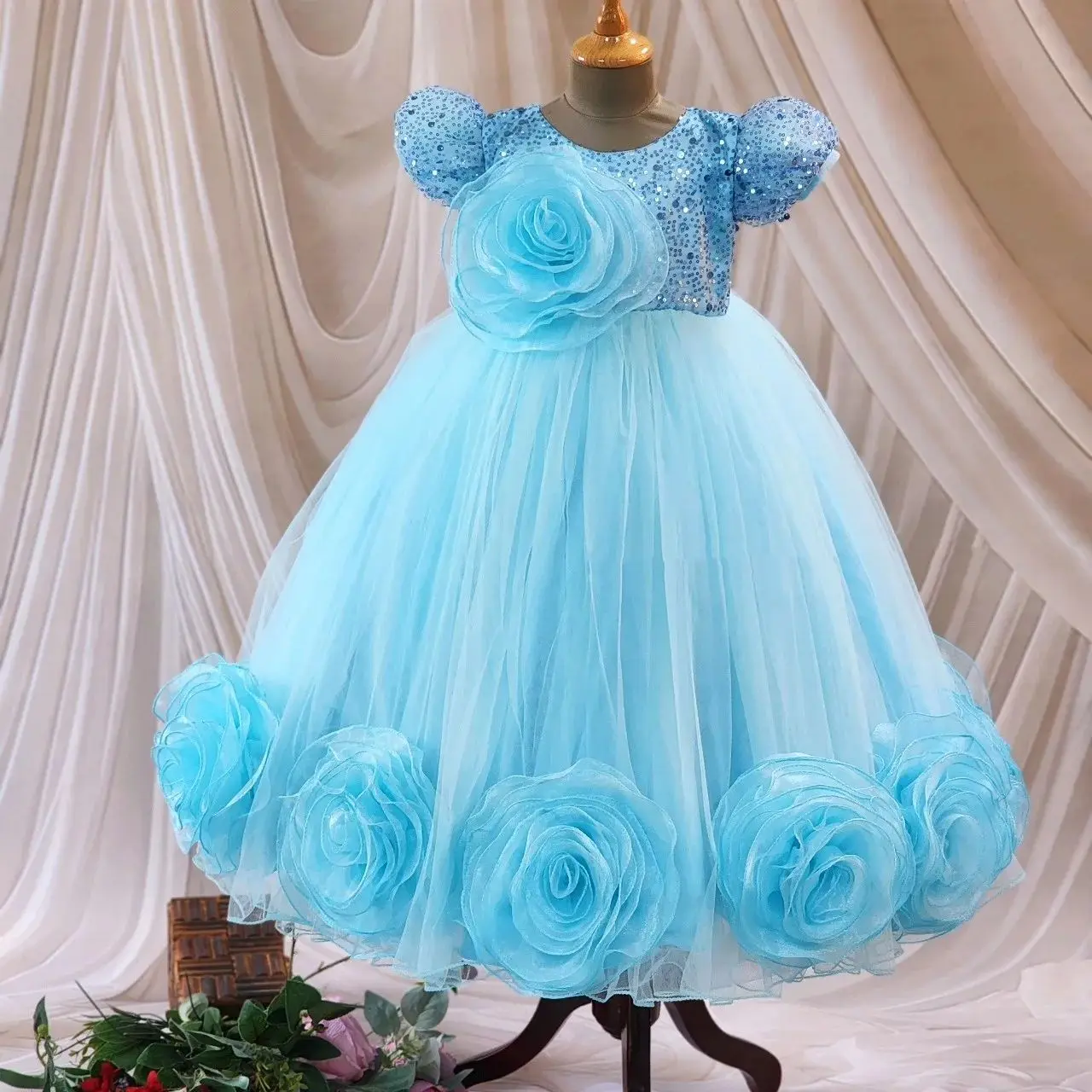 

Light Sky Blue Flower Girl Dresses Hand Made Floral Customized Little Princess Girl Christmas Pageant Birthday Party Dress