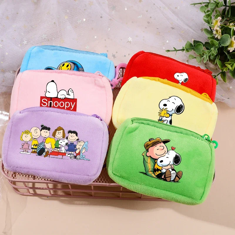 

Snoopys Plush Coin Purse Girls Boys Anime Mini Short Wallet Keychain Zipper Purse ID Card Rose Money Bag Fun Headphone Bags Gift