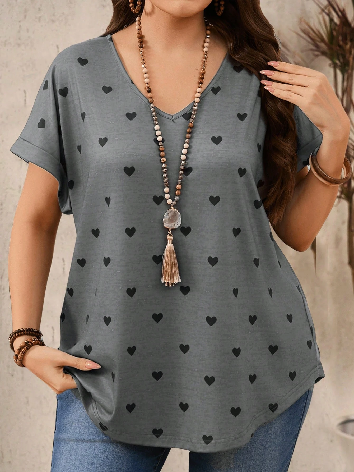 

Футболки больших размеров с принтом в виде сердца, летние модные высококачественные повседневные спортивные топы с короткими рукавами и v-образным вырезом