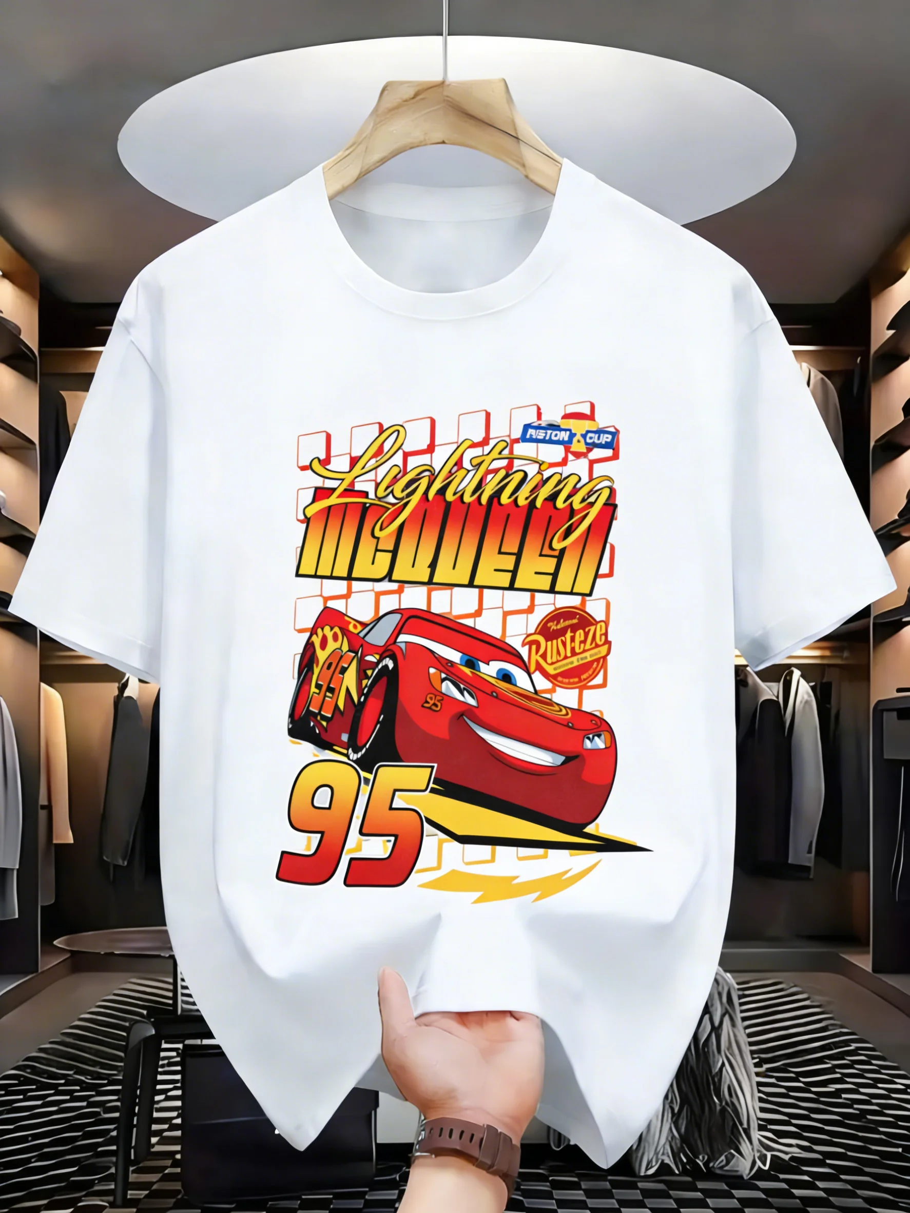 

Футболка оверсайз с принтом Disney Cars McQueen 95 для мужчин и женщин, хлопковая, летняя, 2026, для родителей и детей, уличная мода, повседневный тренд