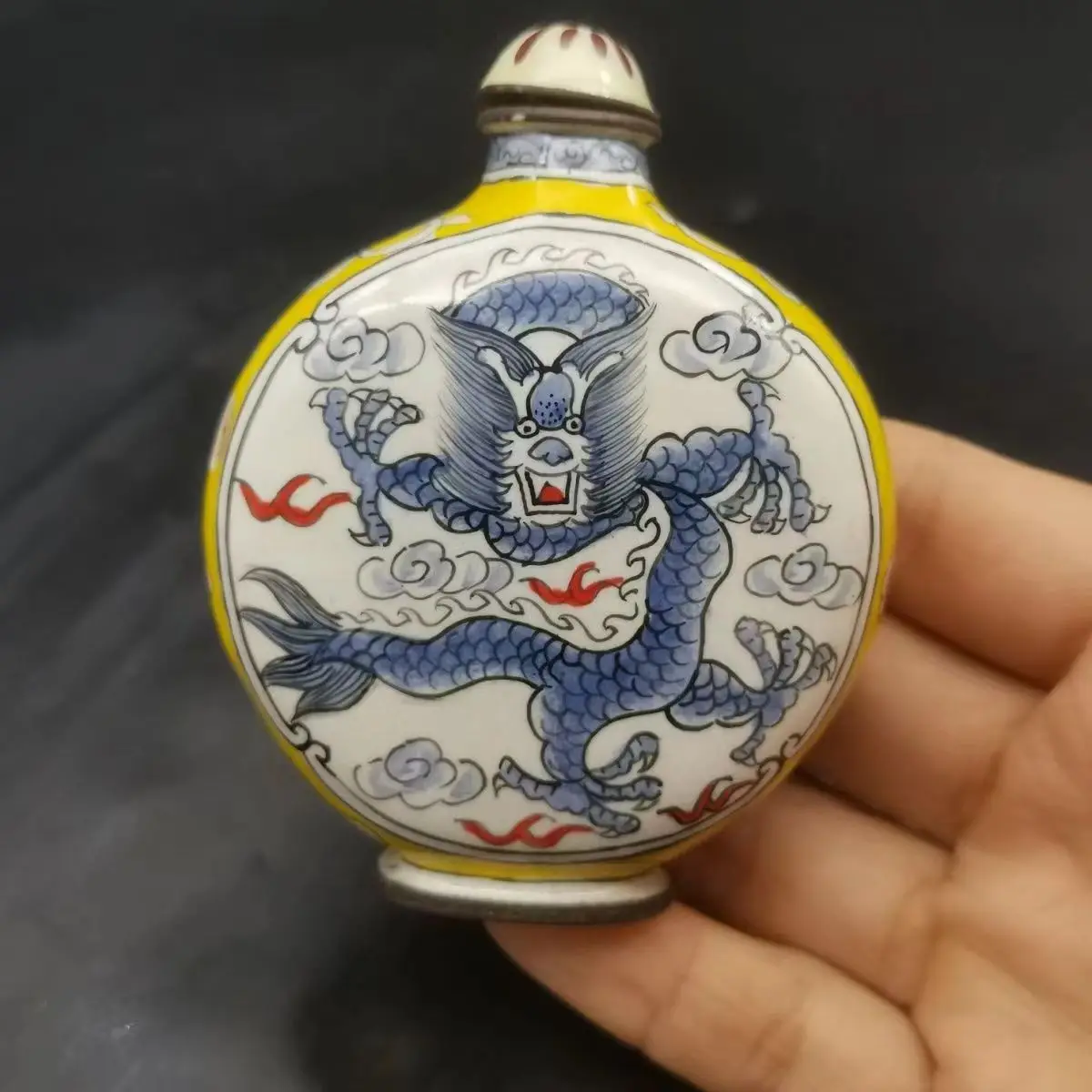 

Chinese Collection Cloisonne Small Porcelain Bottle Zodiac Animal Dragon Snuff Bottle Home Fengshui Decoration
