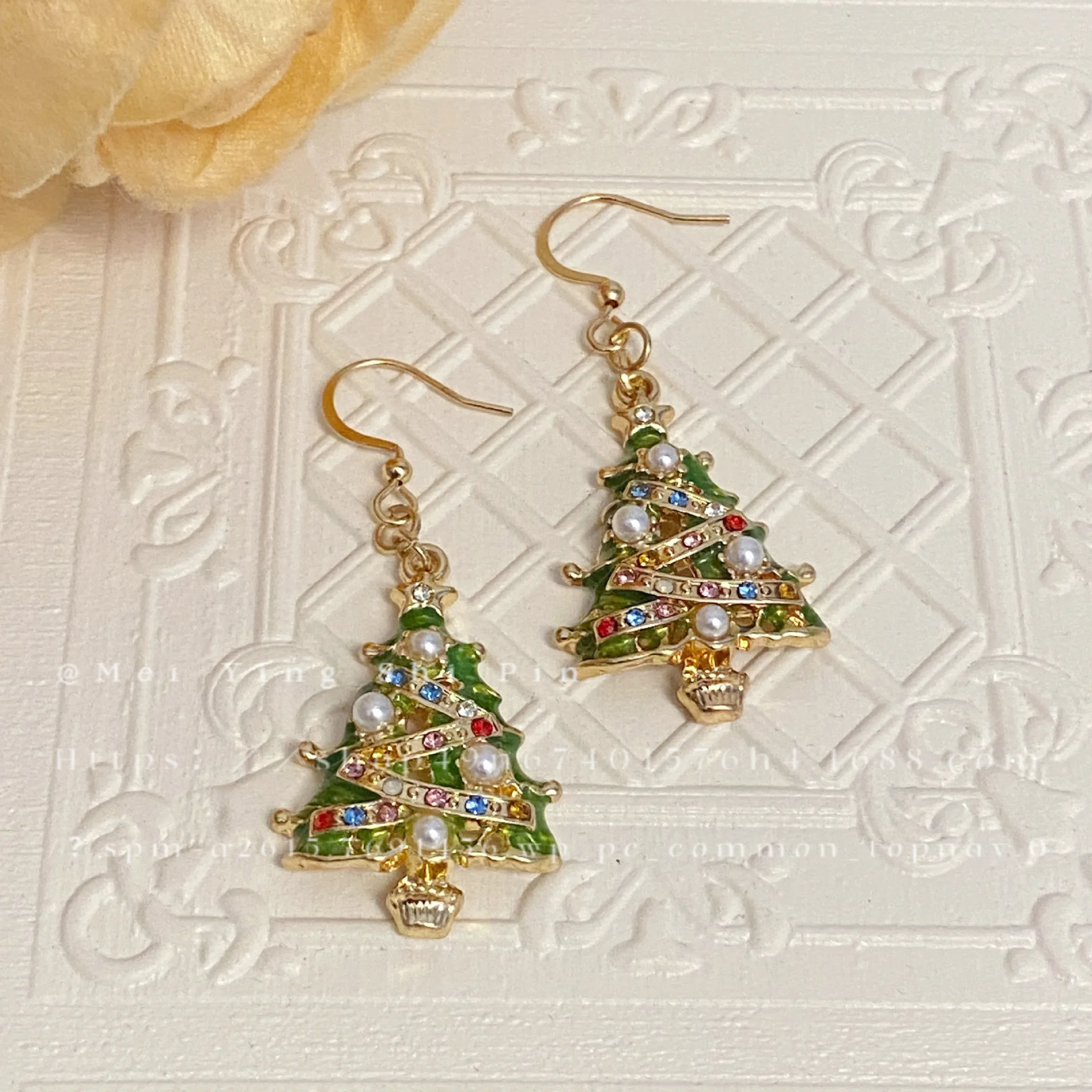 2024 Women Christmas Tree Earrings Small Fresh Imitation Crystal Beaded Silver Needle Stud Earrings Jewelry Girls Gifts Wholesal