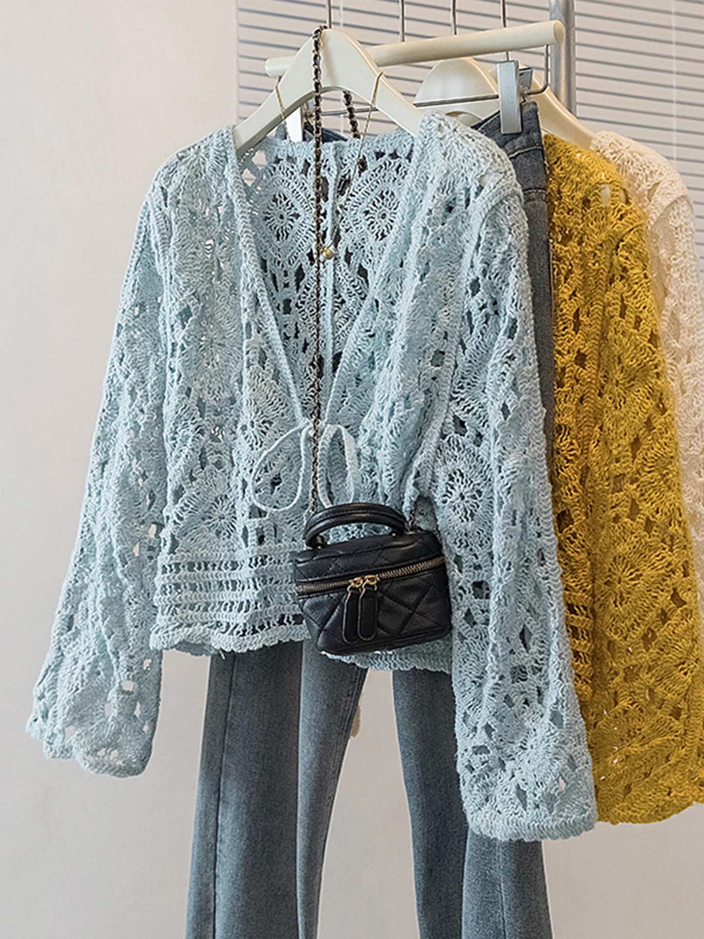 

Вязаный крючком ажурный кардиган для женщин на раннюю осень, больших размеров, дизайнерская верхняя одежда, сочетающаяся с юбкой, мягкий, ажурный дизайн.