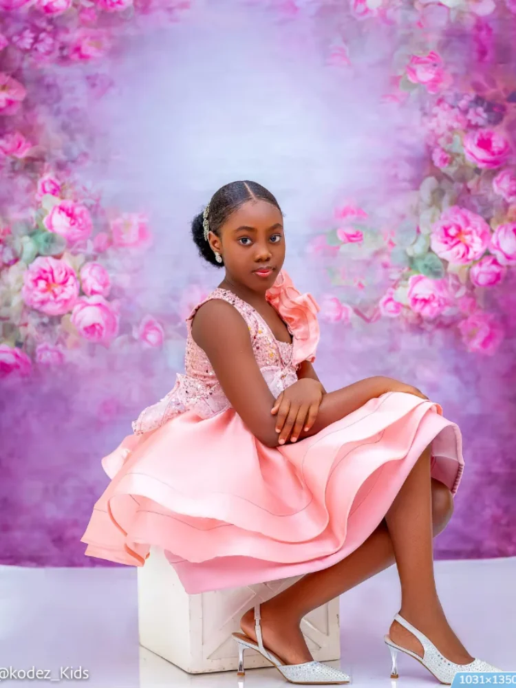 

Flower Girl Dress Sequins A-Line Puff Ruffle Sleeveless Knee Length Tiered Dress For Wedding Birthday Party Ball Gown Customized