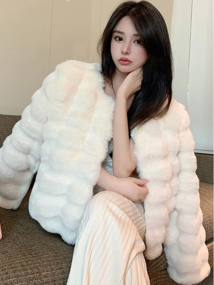 Fall and Winter New Women Tops Coats Elegant Faux Fur O-neck Long-sleeved Short Coat Korean Fashion Chic Business Jackets New