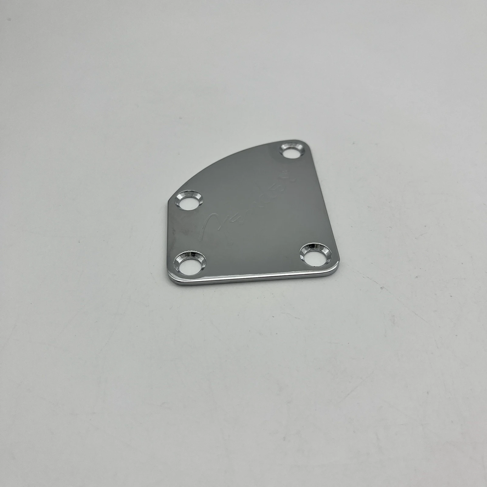 Chrome Electric Guitar Neck Plate Curved Cutaway Semi Round Neck Joint Back Mounting Plate 4 Holes with Screws