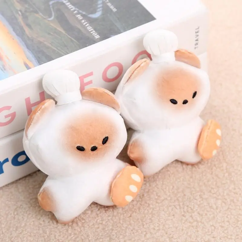 愛らしい漫画のシャム猫のぬいぐるみキーホルダー。完璧なシェフアニメギフト。