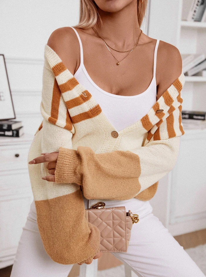 

Women's fashionable casual sweater jacket 2024 autumn and winter new item contrasting stripes button loose knit cardigan