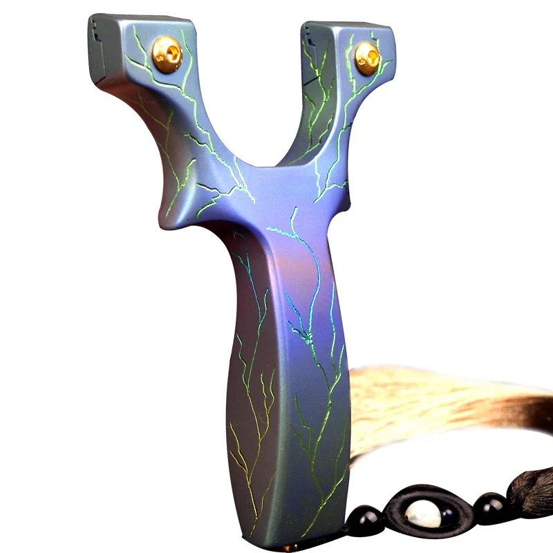 New Titanium Alloy Flat Skin Slingshot High-precision Fast-pressing Clip Baked Blue Titanium Alloy Fish Leap Recurve Slingshot