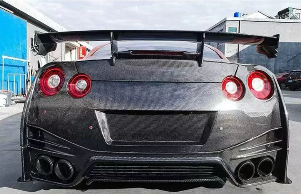 Spoiler stile Nismo per Nissan Gtr R35 Spoiler in fibra di carbonio