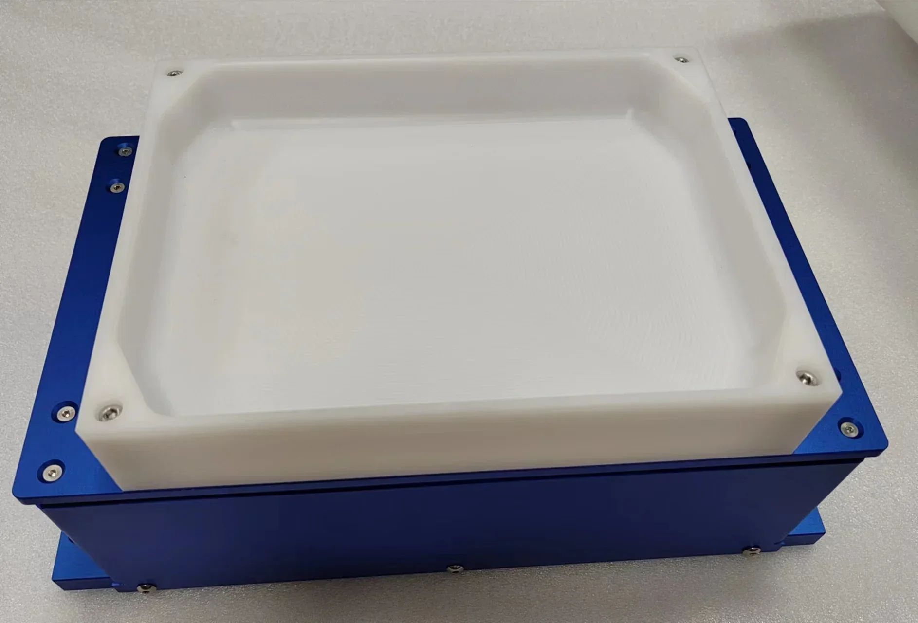 

Flexible vibrating plate Fully automatic flexible vibrating plate feeder Feeding workstation Taping machine Visual screening