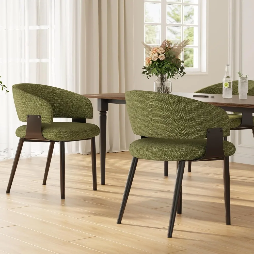 زوج من كراسي تناول الطعام المصنوعة من القماش المنجد الحديث مع نمط أسطواني ومساند للذراعين وتصميم خلفي منحني للمطبخ