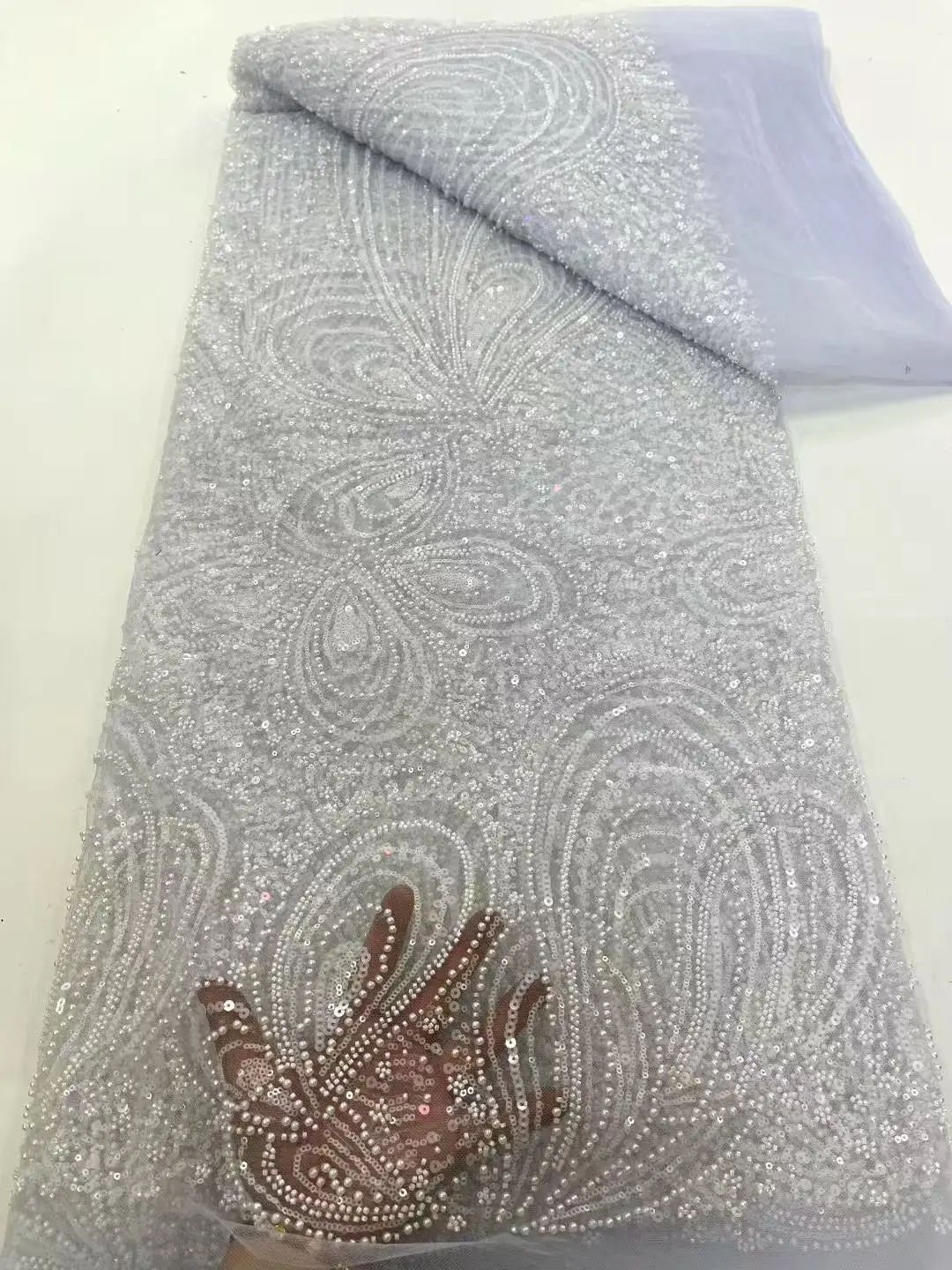 Tessuto di pizzo francese con paillettes in rilievo 2025 Tessuto di pizzo africano di tulle di maglia di alta qualità da 5 metri Abito da sposa nigeriano per le donne