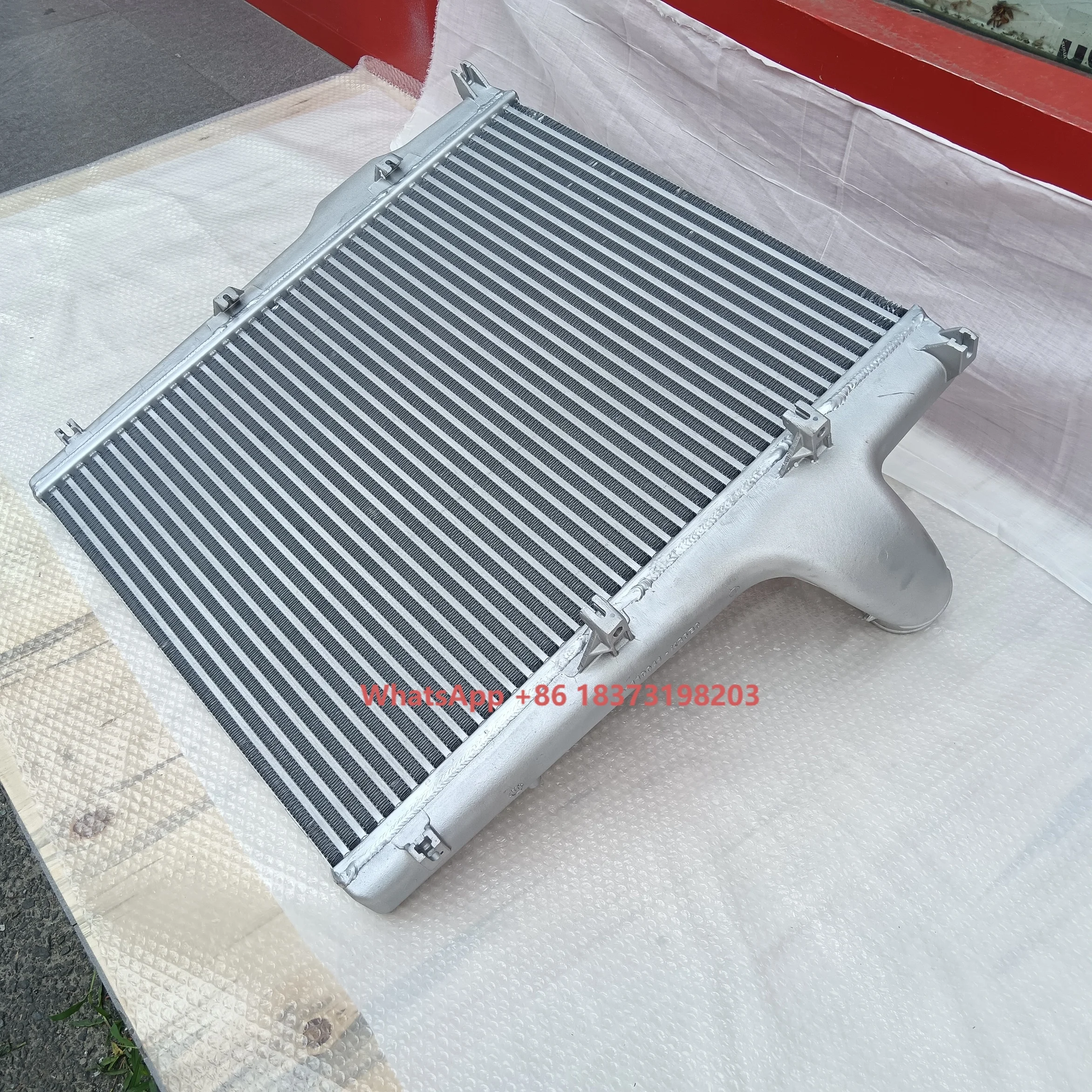 

Intercooler Assembly 1119010-K26B0 for Dongfeng Tianlong Renault DCI11 Engine Construction Vehicle Series