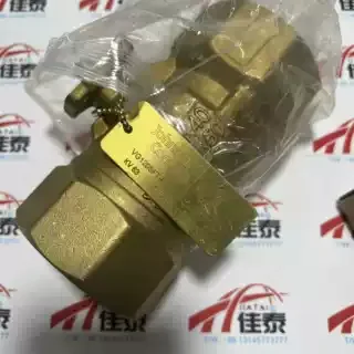 Johnson Controls - VG1205FT-C brass female threaded ball valve with stainless steel trim