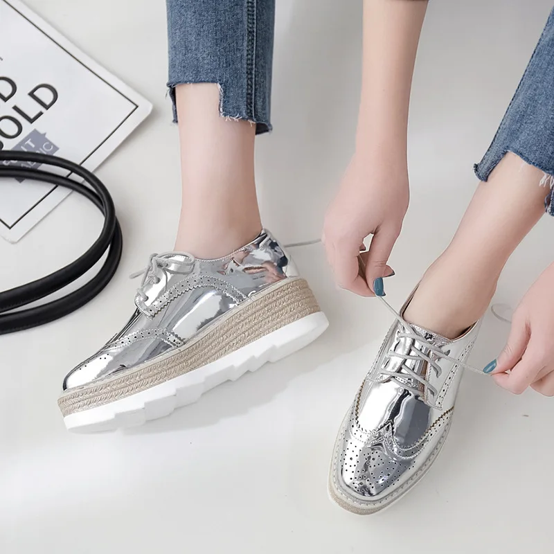

Brogue Shoes Women Wedges Platform Oxfords Shallow Round Toe Loafers Lace Up Heightening Shoes Vintage Pump Black Apricot Silver
