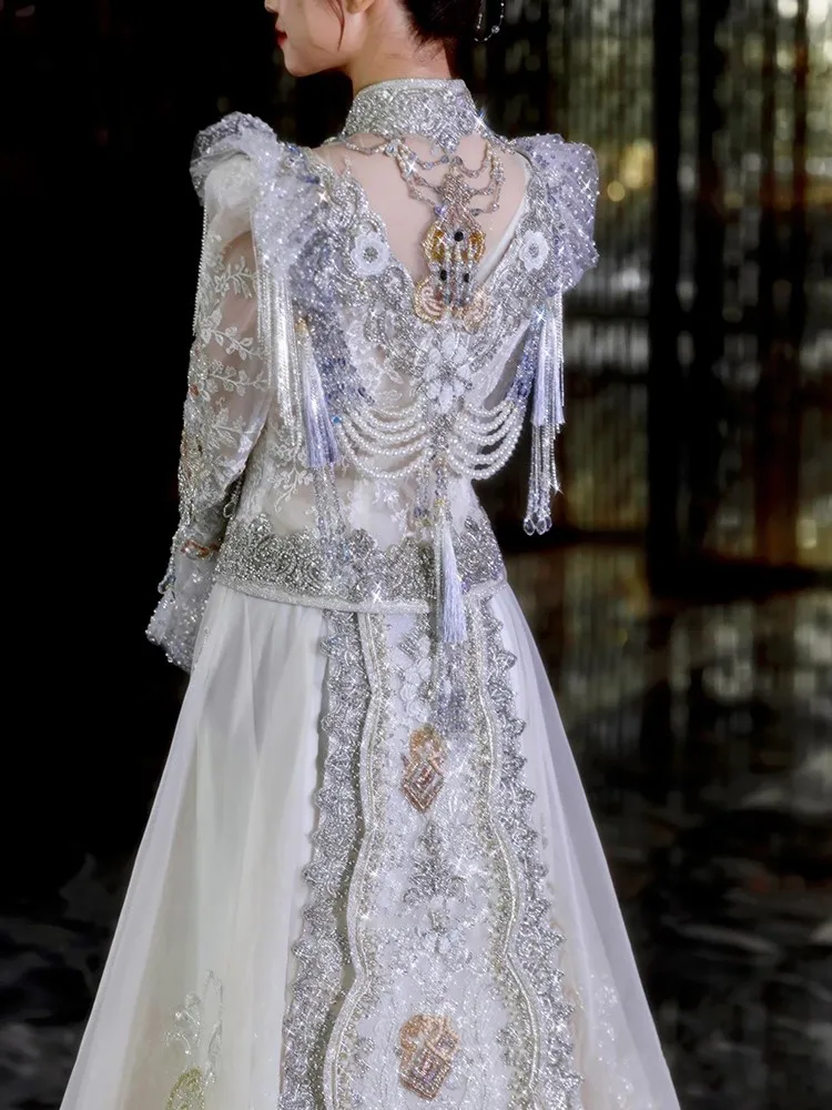 New Chinese-style knot-textured gauze toasting phoenix crown and red wedding dress