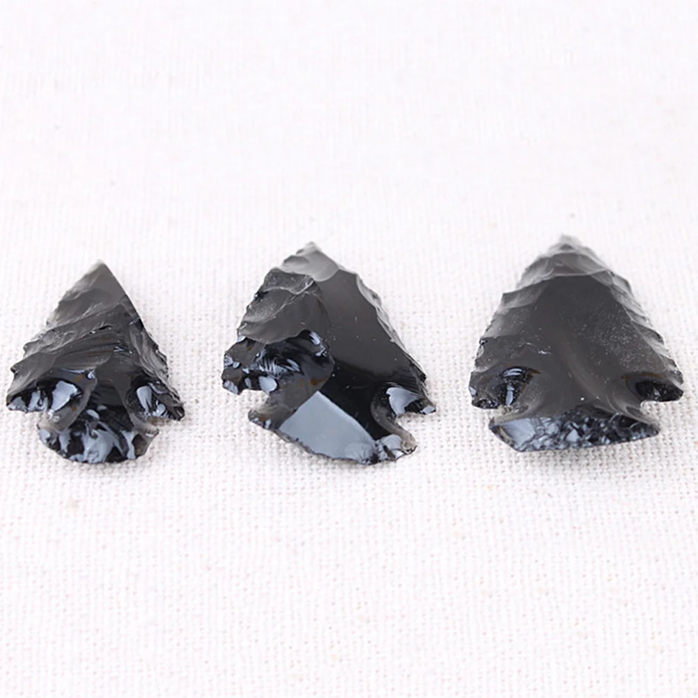 

Obsidian Arrow Head Pendant Necklace for Women Fashionable Crystal Jewelry Delicate Craftsmanship Ideal Birthday Wedding