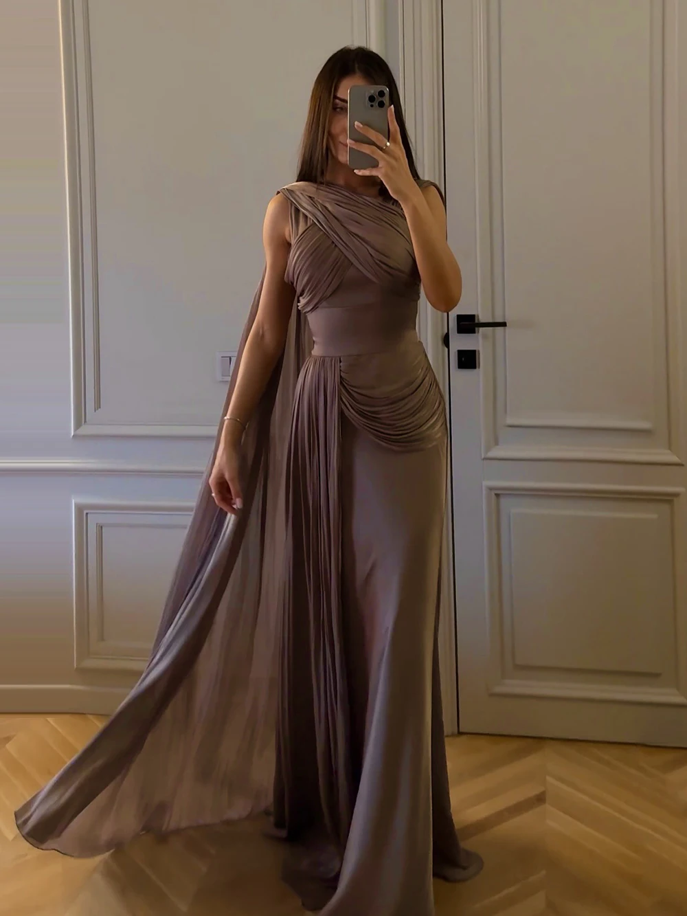 

Modphy элегантное длинное платье с лентой женское однотонное лоскутное тонкое платье макси без рукавов с открытой спиной 2026 весна-лето вечерние халаты женские