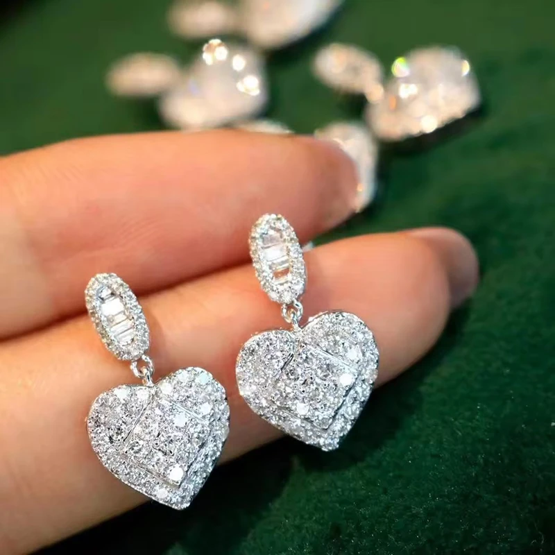 Huitan Luxury Love Heart Dangle Earrings Female Wedding Accessories Shiny Cubic Zirconia Ear Pendants Jewelry for Engagement