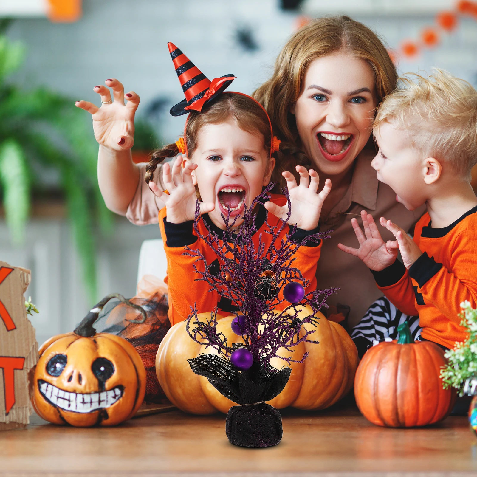 

Pumpkin Skull Decoration with Spider Tree Branches for Halloween Party Scene Bonsai Plant Adorn Photo Props