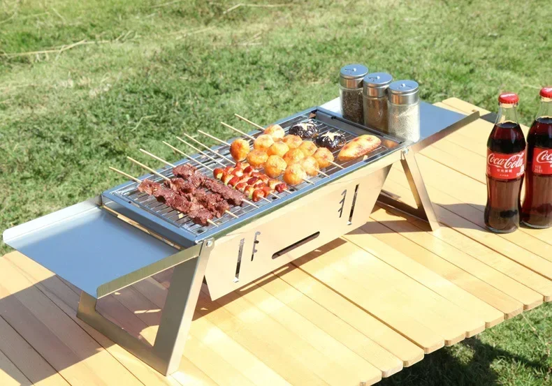 Tragbarer BBQ-Grill aus Edelstahl für den Außenbereich, zusammenklappbarer Holzkohleofen, kompakter Camping-Picknick-Grill, Spießständer, Reisegrill-Set – Detail 2