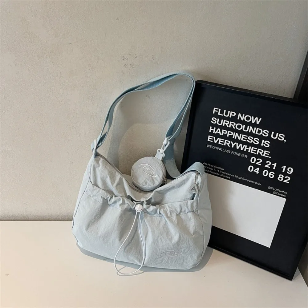 Popular Casual Drawstring Shoulder Bag Large Capacity Leightweight Pleated Crossbody Bag Zipper Designer Commuting Bag Summer