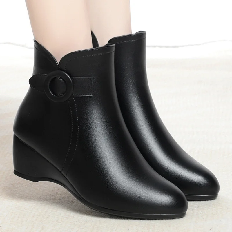 2024 New Autumn Winter Warm Short Boots Women Black Solid Ankle Boots For Heel Zip Point Toe Fleece Wedge Mother Cotton Shoes