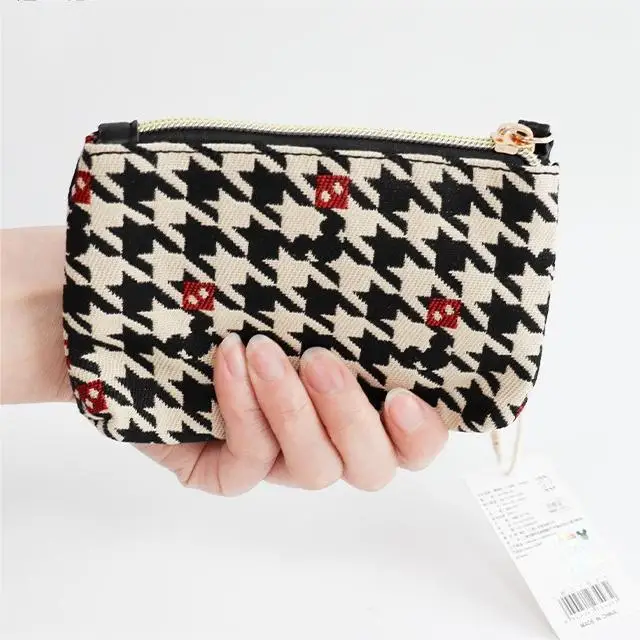 

Original Disney Coin Purses Kawaii Wallet Mickey Makeup Bags for Women Holiday Gifts for Girls