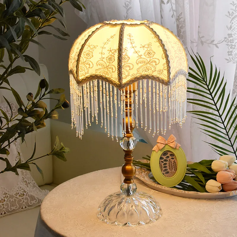 American European French retro desk lamp bedroom bedside lamp princess girl ins atmosphere medieval fringed lace