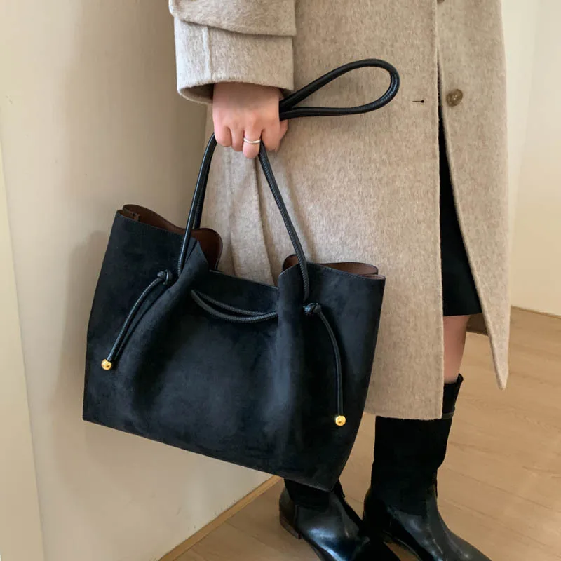 

Retro Matte Large-capacity Underarm Bag Women's 2025 New Autumn and Winter Shoulder Bag Premium Commuter Tote Bag