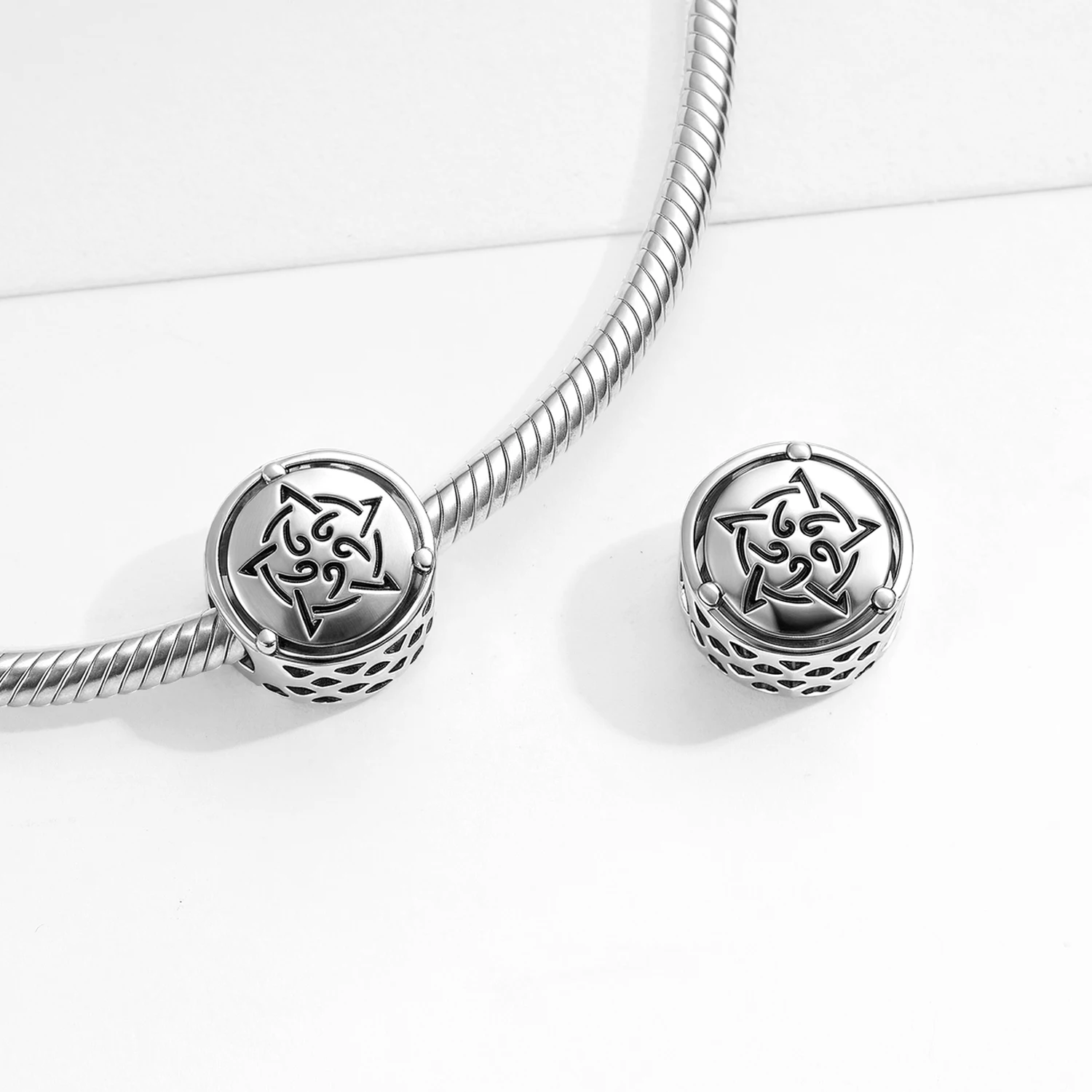 

STILLHOUSE 925 Sterling Silver Angel's Knot Celtic Knot Triangle Celtic Knot Charm Beads Jewelry Gifts For Women Young Lady