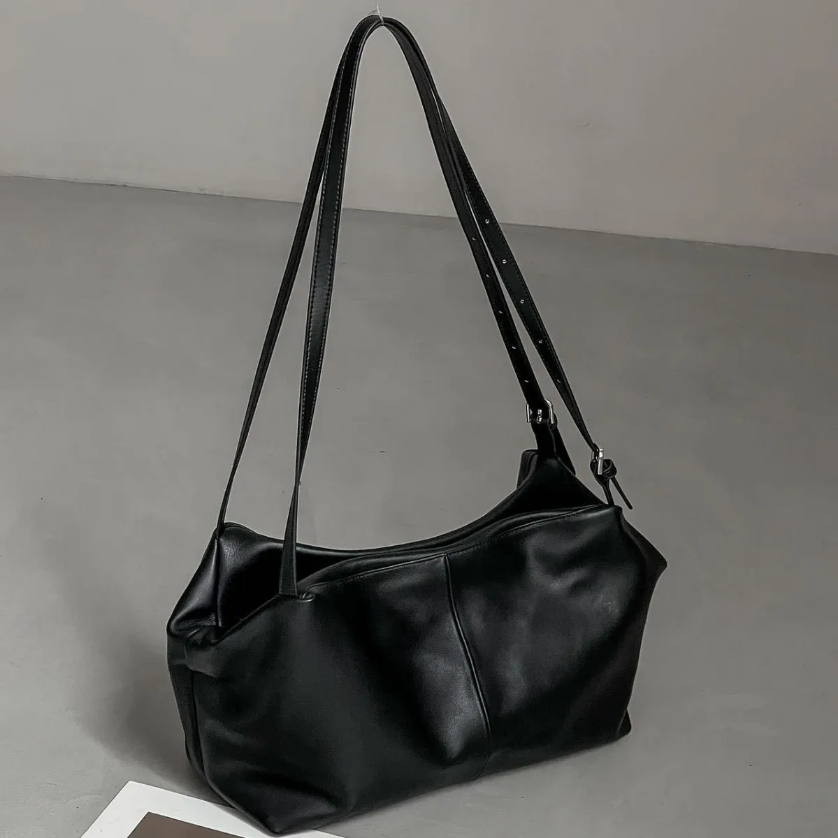 2024 New Fashionable Grain Leather High-end Tote Bag Large Capacity Single Shoulder Armpit Casual Women\'s Bag