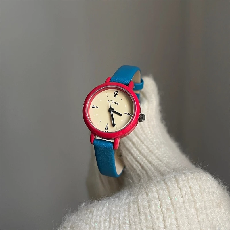 Classic trend women's watch elegant simple light luxury compact 2025 waterproof quartz watch birthday gift