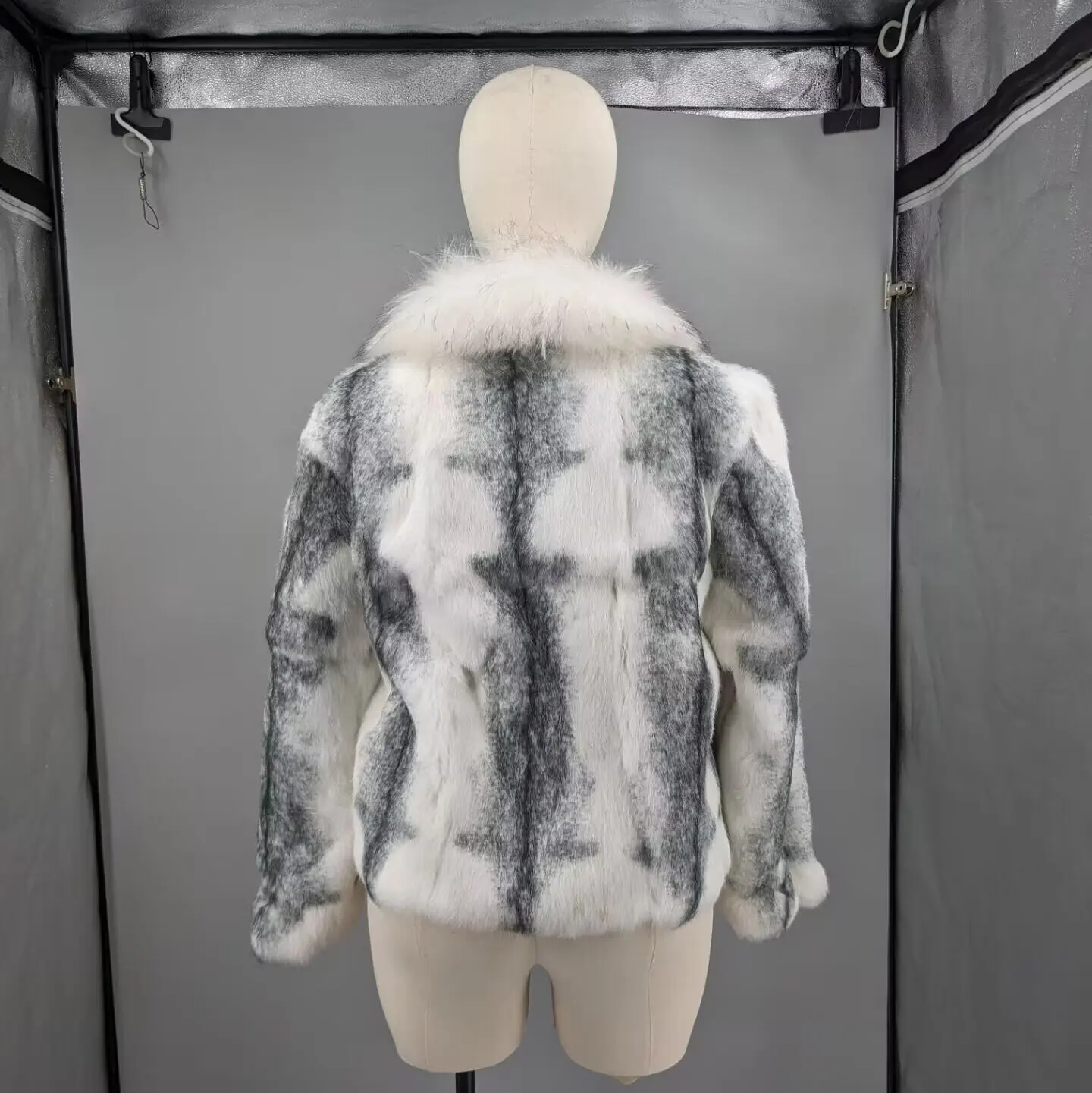 Women White Cross Stripe Real Whole Rabbit Fur Short Coat Real Raccoon Dog Fur Big Collar Open Front Luxury Winter Fur Outerwear